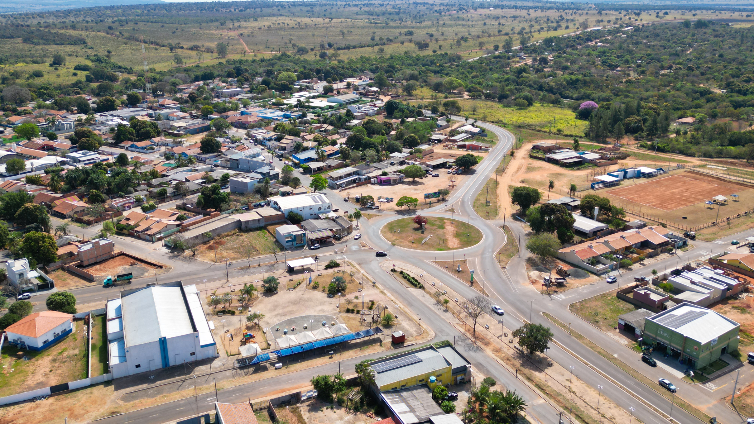 Vereadora Cleia cobra atualização de imóveis e revisão da taxa de lixo em Rochedo